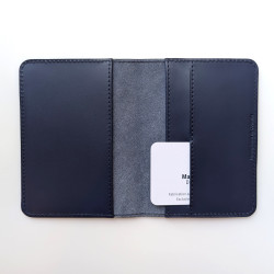 Porte passeport marine ouvert