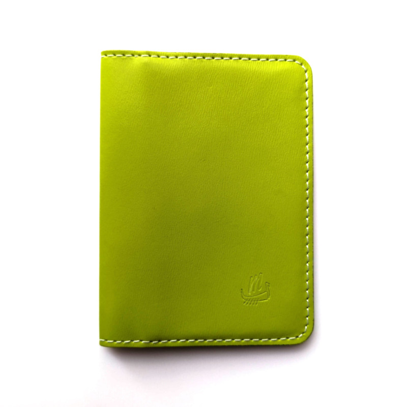 Porte passeport vert fluo couture blanche fermé